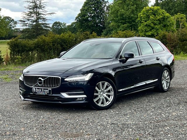 View our VOLVO V90