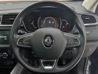 USED 2016 16 RENAULT KADJAR 1.6 dCi Signature Nav SUV 5dr Diesel Manual 4WD Euro 6 (s/s) (130 ps) 