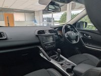 USED 2016 16 RENAULT KADJAR 1.6 dCi Signature Nav SUV 5dr Diesel Manual 4WD Euro 6 (s/s) (130 ps) 