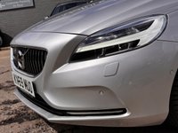 USED 2019 69 VOLVO V40 2.0 D3 Inscription Edition Hatchback 5dr Diesel Auto Euro 6 (s/s) (150 ps) FSH + CRUISE + HEATED SEATS + SAT NAV + PAN ROOF + SENSORS + LANE ASSIST + MEMEORY SEATS