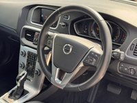 USED 2019 69 VOLVO V40 2.0 D3 Inscription Edition Hatchback 5dr Diesel Auto Euro 6 (s/s) (150 ps) FSH + CRUISE + HEATED SEATS + SAT NAV + PAN ROOF + SENSORS + LANE ASSIST + MEMEORY SEATS