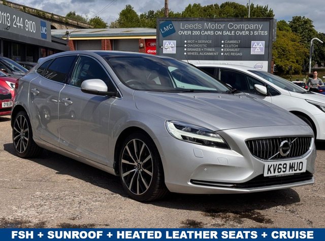 View our VOLVO V40