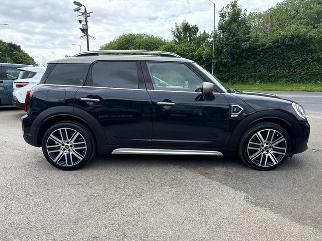 View our MINI COUNTRYMAN