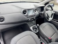 USED 2018 68 HYUNDAI I10 1.0 Premium Hatchback 5dr Petrol Manual Euro 6 (67 ps) FULL SERVICE HISTORY -- SAT NAV -- CAR PLAY -- CRUISE
