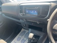 USED 2023 23 TOYOTA PROACE Red 1.5D Active MWB panel van, 43,800 miles, Euro 6, Touchscreen Display, Bluetooth, Air Conditioning, Cruise control. Plus VAT @ 20%! * MANUAL***AIR CON**BLUETOOTH