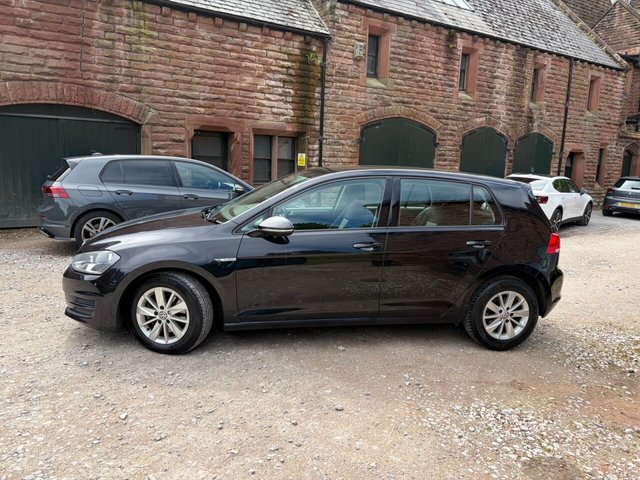 View our VOLKSWAGEN GOLF