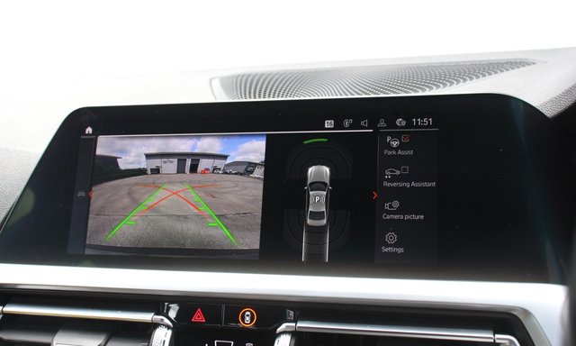 View our BMW 3 SERIES