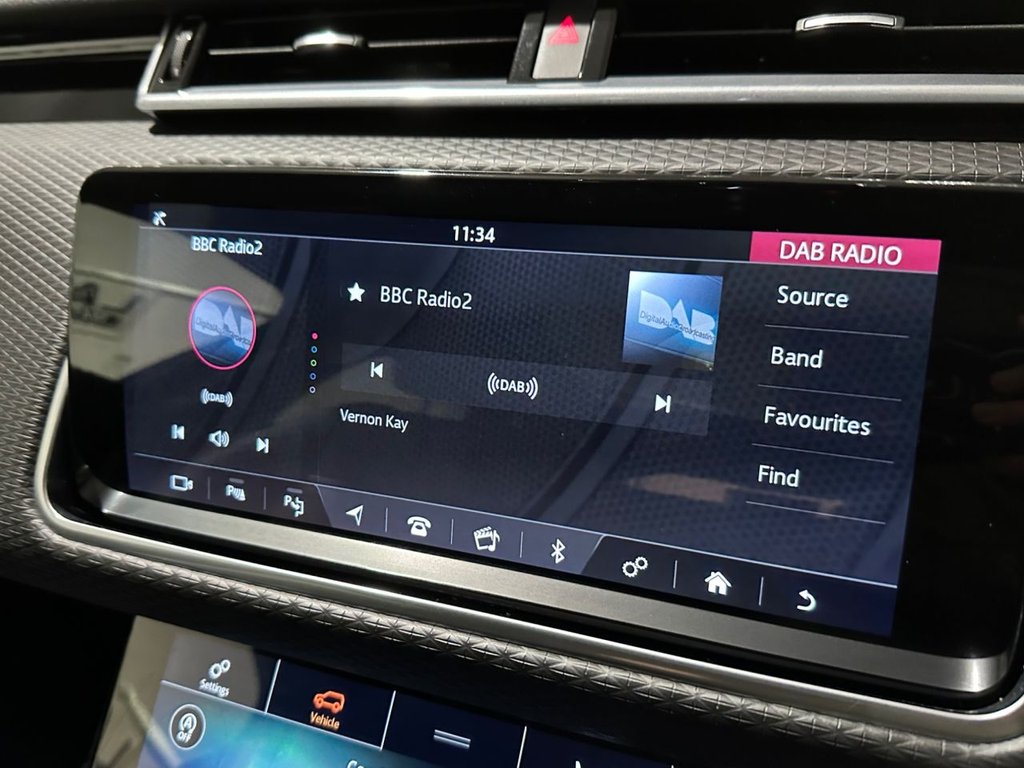 USED 2020 20 LAND ROVER RANGE ROVER VELAR 2.0 D180 R-Dynamic SE SUV 5dr Diesel Auto 4WD Euro 6 (s/s) (180 ps) 