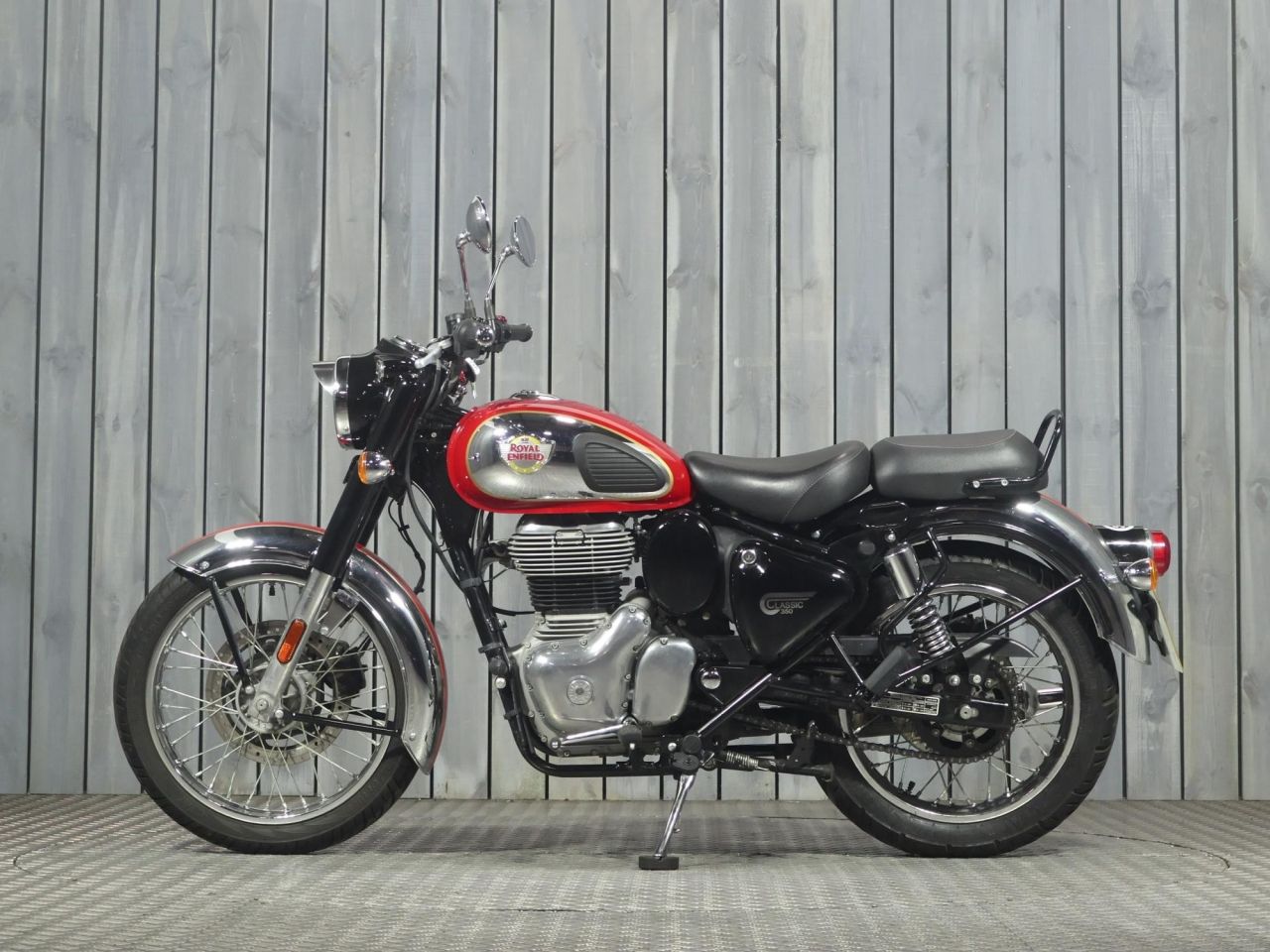 ROYAL ENFIELD Classic 350