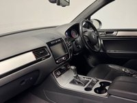 USED 2013 13 VOLKSWAGEN TOUAREG 3.0 TDI V6 BlueMotion Tech Altitude SUV 5dr Diesel Tiptronic 4WD Euro 5 (s/s) (204 ps) F+R SENSORS|LEATHER|HTD SEATS
