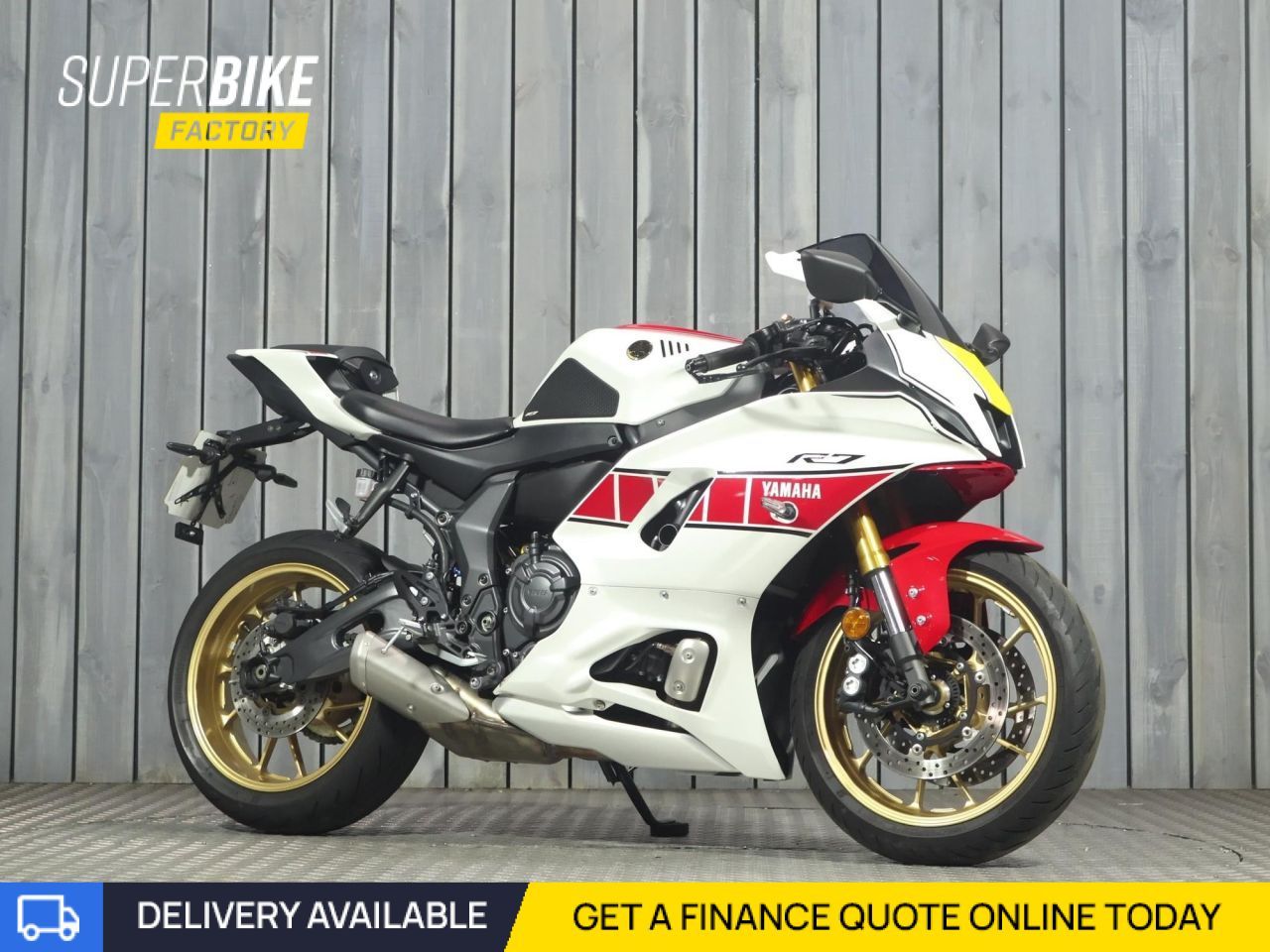 YAMAHA R7R7