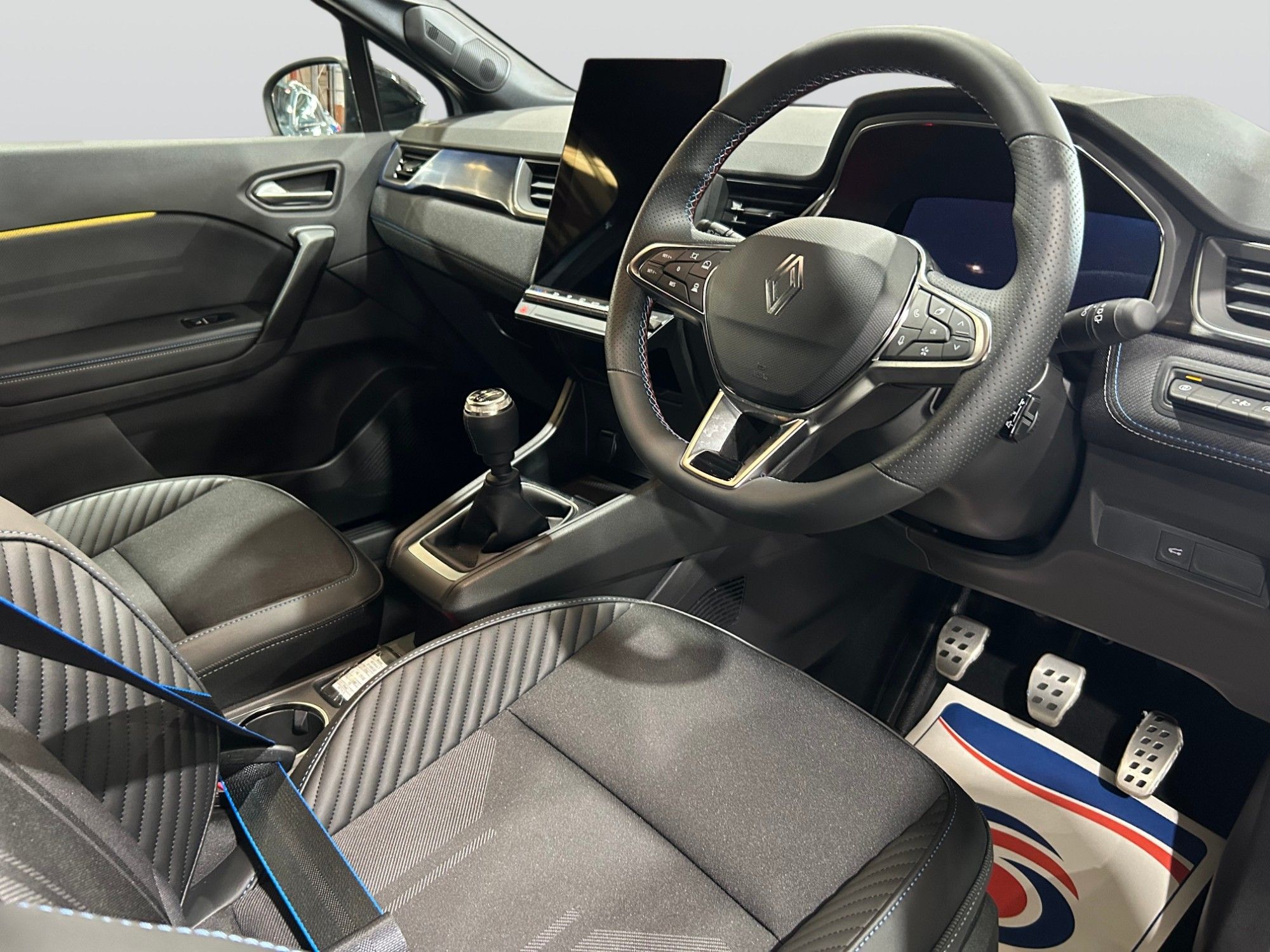 USED 2025 75 RENAULT Symbioz 1.3 TCe MHEV techno esprit Alpine SUV 5dr Petrol Manual Euro 6 (s/s) (140 ps) 