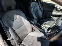 USED 2018 18 VOLVO V40 1.5 V40 Inscription T3 Auto 5dr Long MOT Sat Nav Parking Camer