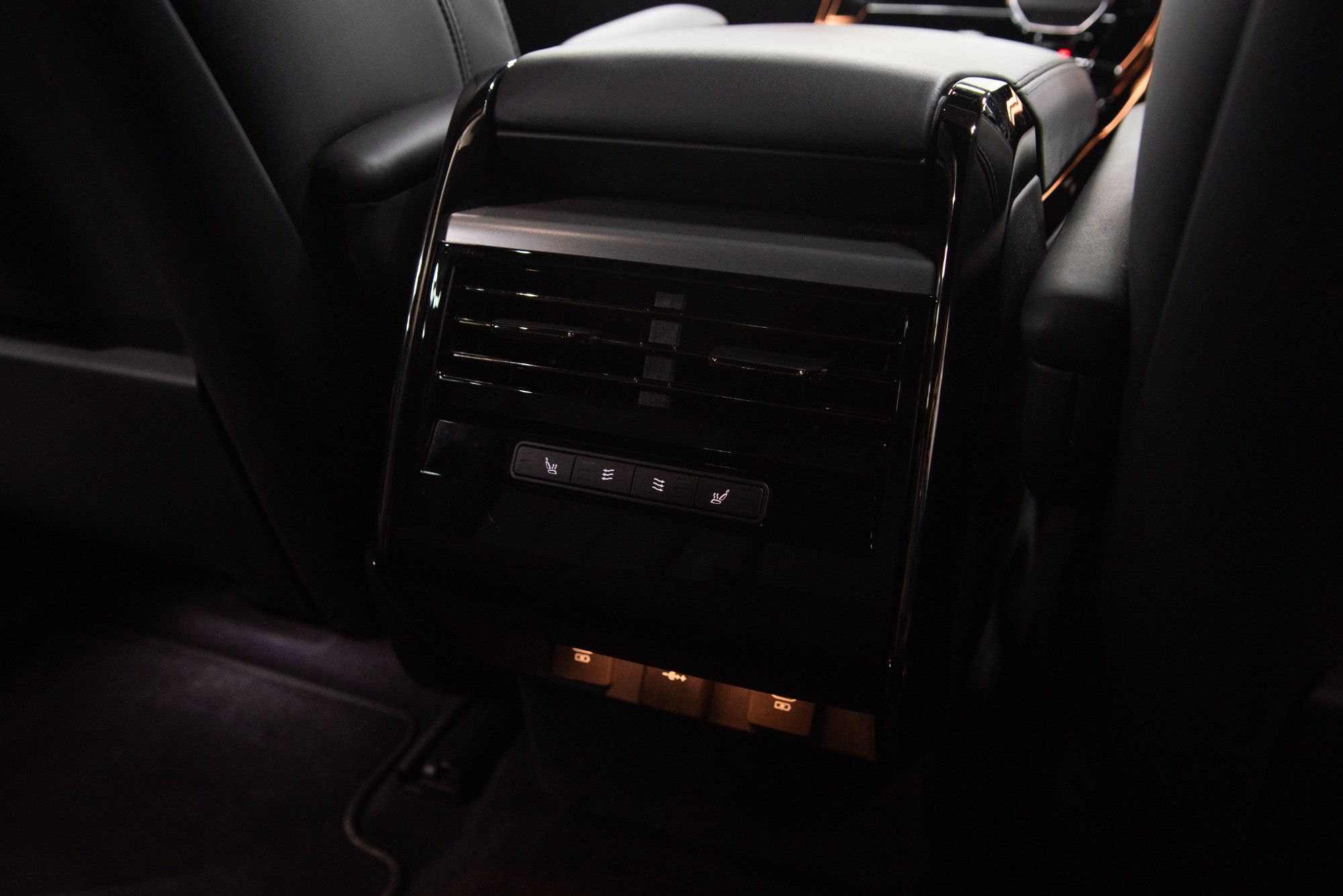 USED 2025 74 LAND ROVER RANGE ROVER SPORT 3.0 D300 MHEV Dynamic SE  