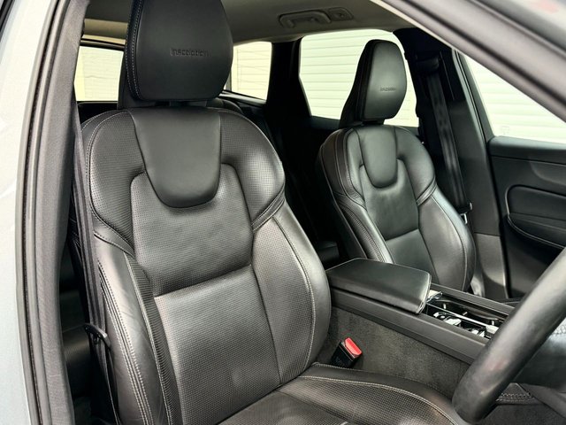 View our VOLVO XC60