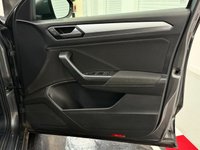 USED 2023 72 VOLKSWAGEN T-ROC 1.5 TSI Life SUV 5dr Petrol Manual Euro 6 (s/s) (150 ps) 