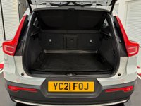 USED 2021 21 VOLVO XC40 1.5 T3 Momentum SUV 5dr Petrol Manual Euro 6 (s/s) (163 ps) 