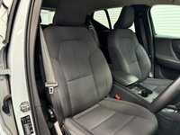 USED 2021 21 VOLVO XC40 1.5 T3 Momentum SUV 5dr Petrol Manual Euro 6 (s/s) (163 ps) 