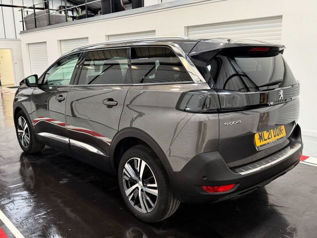 View our PEUGEOT 5008