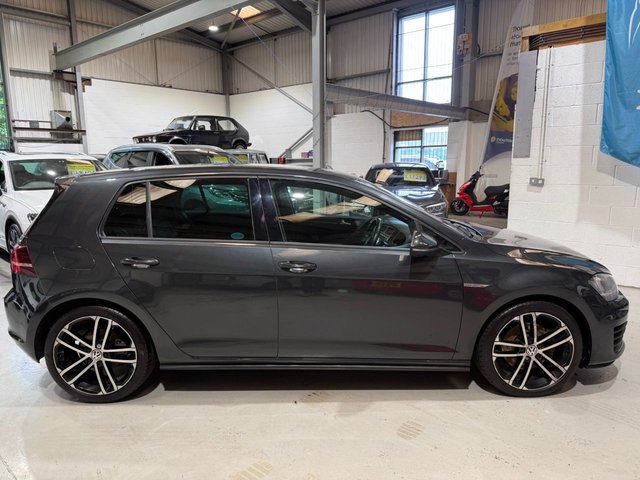 View our VOLKSWAGEN GOLF