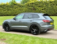 USED 2021 21 VOLKSWAGEN TOUAREG 3.0 TDI V6 Black Edition SUV 5dr Diesel Tiptronic 4Motion Euro 6 (s/s) (286 ps) 