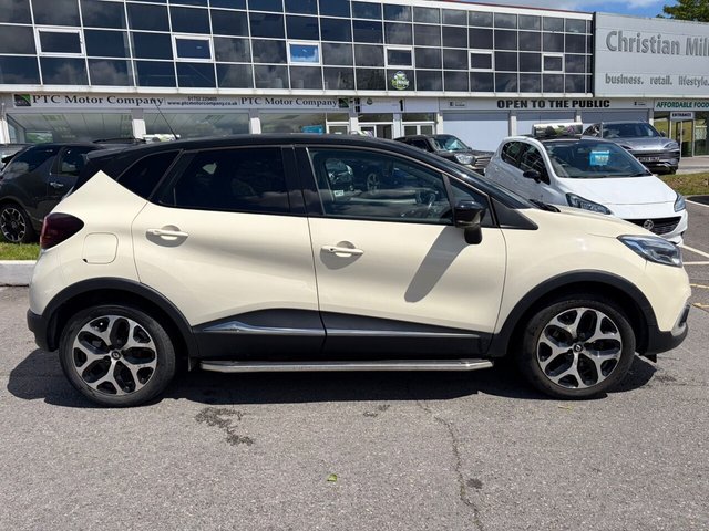View our RENAULT CAPTUR