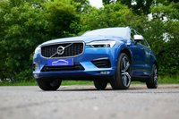 USED 2018 68 VOLVO XC60 2.0 D5 PowerPulse R-Design Pro SUV 5dr Diesel Auto AWD Euro 6 (s/s) (235 ps) BURSTING BLUE METALLIC PAINTWORK + SUNROOF + HUD + BOWERS & WILKINS