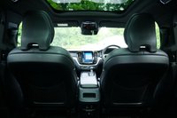 USED 2018 68 VOLVO XC60 2.0 D5 PowerPulse R-Design Pro SUV 5dr Diesel Auto AWD Euro 6 (s/s) (235 ps) BURSTING BLUE METALLIC PAINTWORK + SUNROOF + HUD + BOWERS & WILKINS