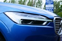 USED 2018 68 VOLVO XC60 2.0 D5 PowerPulse R-Design Pro SUV 5dr Diesel Auto AWD Euro 6 (s/s) (235 ps) BURSTING BLUE METALLIC PAINTWORK + SUNROOF + HUD + BOWERS & WILKINS