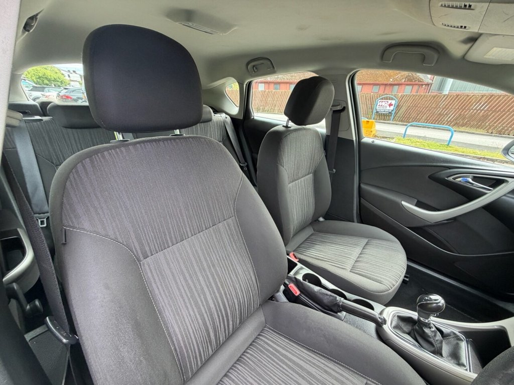 USED 2011 61 VAUXHALL ASTRA 1.6 16v Excite Hatchback 5dr Petrol Manual Euro 5 (115 ps) AIRCON, ALLOYS, CRUISE