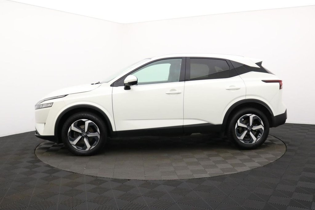 USED 2022 72 NISSAN QASHQAI 1.3 DIG-T MHEV N-Connecta SUV 5dr Petrol Hybrid Manual Euro 6 (s/s) (140 ps) Pan Roof, Car Play, Camera