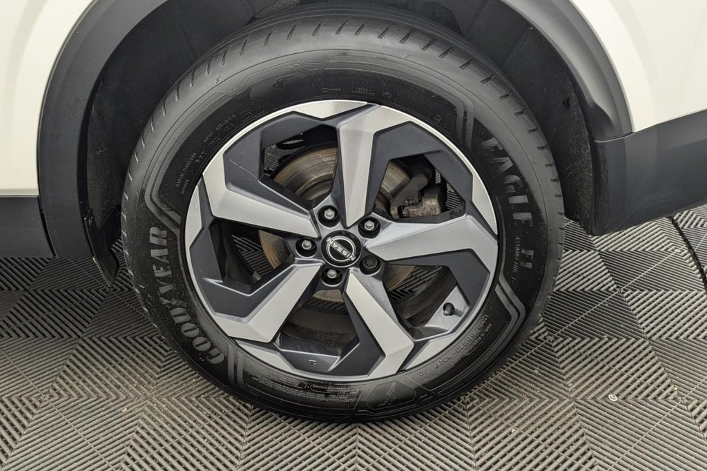 USED 2022 72 NISSAN QASHQAI 1.3 DIG-T MHEV N-Connecta SUV 5dr Petrol Hybrid Manual Euro 6 (s/s) (140 ps) Pan Roof, Car Play, Camera