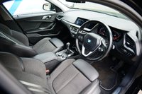 USED 2021 21 BMW 1 SERIES 2.0 118d Sport (LCP) Hatchback 5dr Diesel Manual Euro 6 (s/s) (150 ps) JET BLACK PAINTWORK + APPLE CARPLAY + ANDROID AUTO