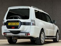 USED 2015 65 MITSUBISHI SHOGUN 3.2 DI-DC SG3 SUV 5dr Diesel Auto 4WD Euro 6 LWB (187 ps) SUNROOF, SAT NAV, GREAT HISTORY!