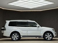 USED 2015 65 MITSUBISHI SHOGUN 3.2 DI-DC SG3 SUV 5dr Diesel Auto 4WD Euro 6 LWB (187 ps) SUNROOF, SAT NAV, GREAT HISTORY!
