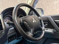 USED 2015 65 MITSUBISHI SHOGUN 3.2 DI-DC SG3 SUV 5dr Diesel Auto 4WD Euro 6 LWB (187 ps) SUNROOF, SAT NAV, GREAT HISTORY!