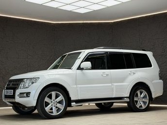 2015 MITSUBISHI SHOGUN