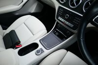 USED 2019 19 MERCEDES-BENZ GLA 1.6 GLA200 SE (Executive) SUV 5dr Petrol 7G-DCT Euro 6 (s/s) (156 ps) JUPITER RED PAINTWORK + CRYSTAL GREY LEATHR + APPLE CARPLAY