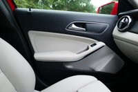 USED 2019 19 MERCEDES-BENZ GLA 1.6 GLA200 SE (Executive) SUV 5dr Petrol 7G-DCT Euro 6 (s/s) (156 ps) JUPITER RED PAINTWORK + CRYSTAL GREY LEATHR + APPLE CARPLAY