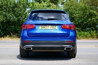 USED 2022 22 MERCEDES-BENZ GLC 2.0 GLC300e 13.5kWh AMG Line (Premium) SUV 5dr Petrol Plug-in Hybrid G-Tronic+ 4MATIC Euro 6 (s/s) (333 ps) SPECTRAL BLUE METALLIC PAINTWORK + APPLE CARPLAY + VIRTUAL COCKPIT