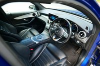 USED 2022 22 MERCEDES-BENZ GLC 2.0 GLC300e 13.5kWh AMG Line (Premium) SUV 5dr Petrol Plug-in Hybrid G-Tronic+ 4MATIC Euro 6 (s/s) (333 ps) SPECTRAL BLUE METALLIC PAINTWORK + APPLE CARPLAY + VIRTUAL COCKPIT
