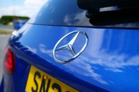 USED 2022 22 MERCEDES-BENZ GLC 2.0 GLC300e 13.5kWh AMG Line (Premium) SUV 5dr Petrol Plug-in Hybrid G-Tronic+ 4MATIC Euro 6 (s/s) (333 ps) SPECTRAL BLUE METALLIC PAINTWORK + APPLE CARPLAY + VIRTUAL COCKPIT