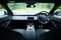 USED 2019 69 LAND ROVER RANGE ROVER EVOQUE 2.0 P250 MHEV R-Dynamic SUV 5dr Petrol Auto 4WD Euro 6 (s/s) (249 ps) NARVIK BLACK PAINTWORK + REVERSE CAMERA + APPLE CARPLAY