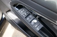 USED 2019 69 LAND ROVER RANGE ROVER EVOQUE 2.0 P250 MHEV R-Dynamic SUV 5dr Petrol Auto 4WD Euro 6 (s/s) (249 ps) NARVIK BLACK PAINTWORK + REVERSE CAMERA + APPLE CARPLAY