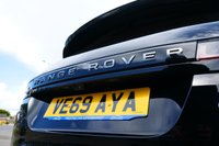 USED 2019 69 LAND ROVER RANGE ROVER EVOQUE 2.0 P250 MHEV R-Dynamic SUV 5dr Petrol Auto 4WD Euro 6 (s/s) (249 ps) NARVIK BLACK PAINTWORK + REVERSE CAMERA + APPLE CARPLAY