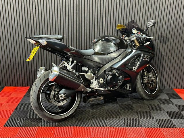 View our SUZUKI GSX-R1000