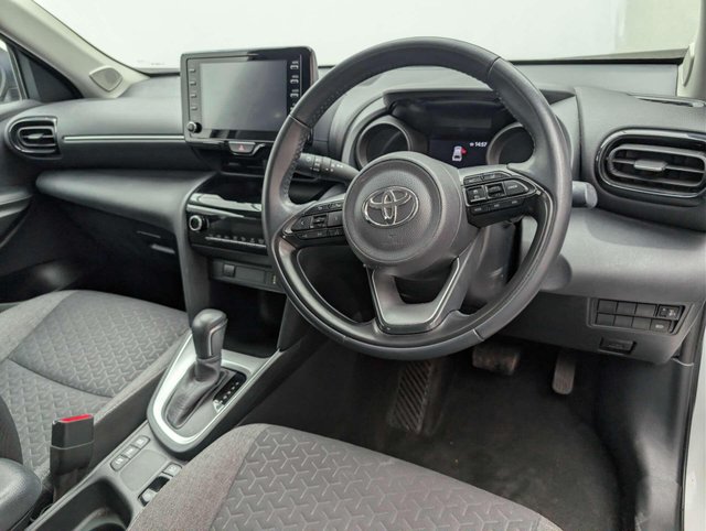 USED 2023 23 TOYOTA YARIS CROSS 1.5 Yaris Cross Icon HEV Auto 5dr CLICK+COLLECT / HOME DELIVERY