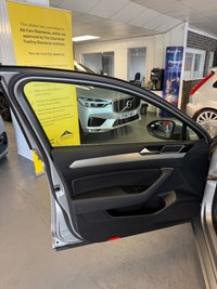 USED 2017 66 VOLKSWAGEN PASSAT 2.0 TDI BlueMotion Tech GT Saloon 4dr Diesel Manual Euro 6 (s/s) (150 ps) 
