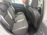 USED 2015 15 DACIA SANDERO STEPWAY 1.5 dCi Laureate Hatchback 5dr Diesel Manual Euro 5 (90 ps) *** &pound;20 PER YEAR ROAD TAX ***