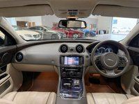 USED 2013 F JAGUAR XJ 3.0d V6 Portfolio Saloon 4dr Diesel Auto Euro 5 (s/s) (275 ps) 